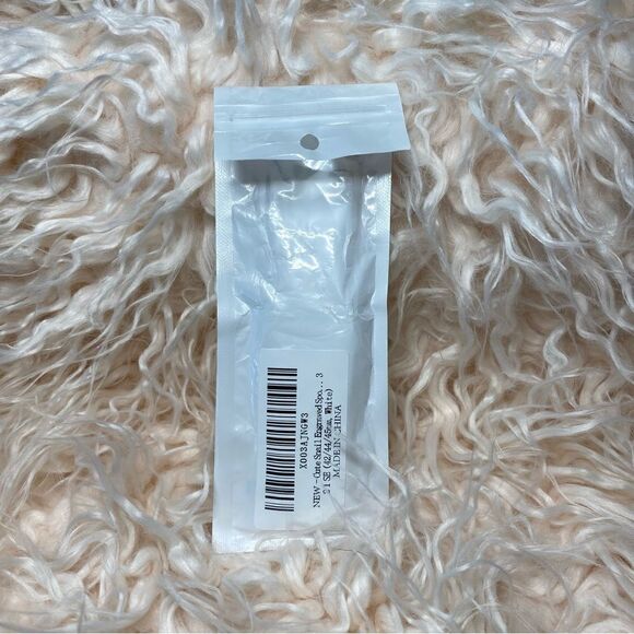 Cute Snail Themed Engraved 42/44/45mm L Apple Watch Band Strap Replacement White - Picture 4 of 4